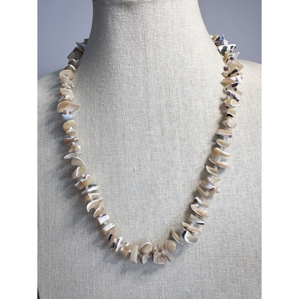 VTG Chunky Polished Shell Nugget Necklace bohemian Coastal Beachy Cruise
